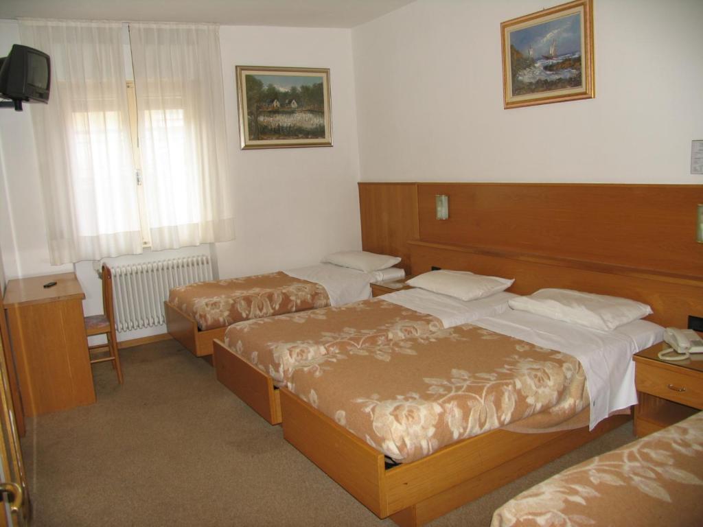 Hotel Oasi Trento Habitación foto