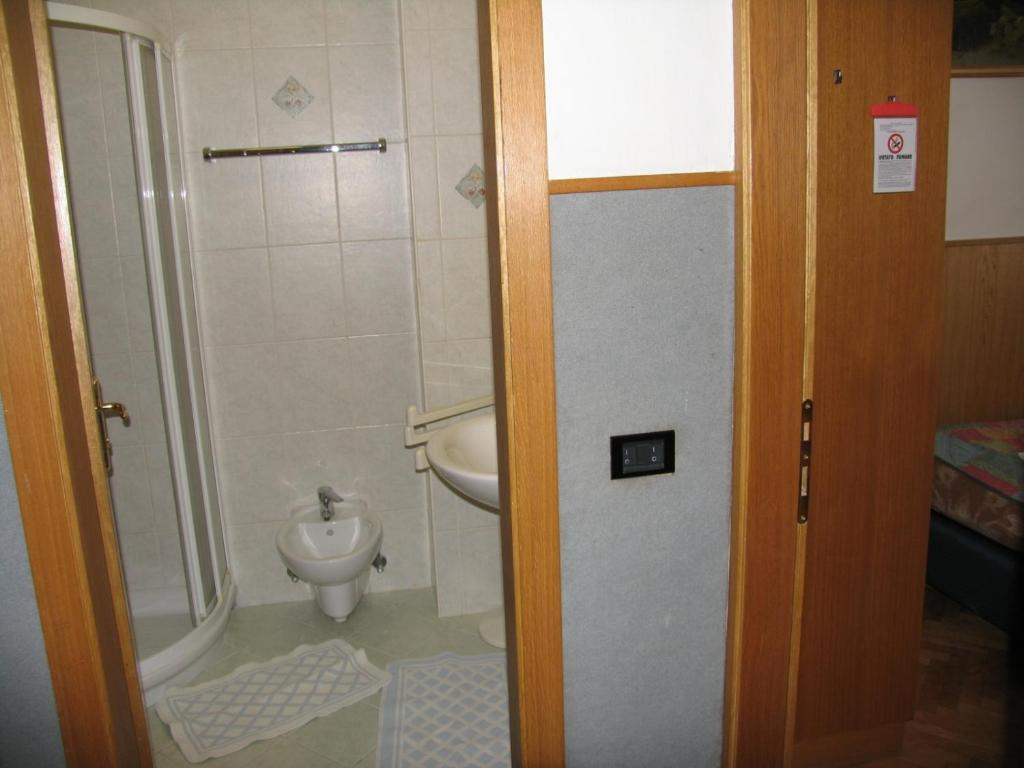 Hotel Oasi Trento Habitación foto
